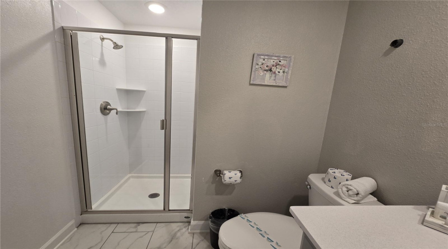 DAVENPORT, Florida 33896, 5 Bedrooms Bedrooms, ,4 BathroomsBathrooms,Residential,For Sale,LEADER STREET,0,MFRO6296548