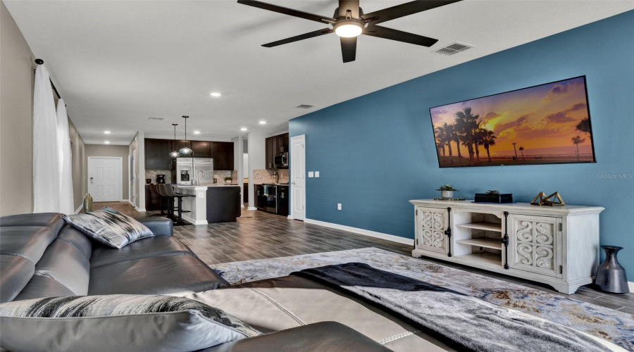 Davenport, Florida 33837, 3 Bedrooms Bedrooms, ,2 Bathroomsbathrooms,Residential,For Sale,Cool Summer,Mfro6297034
