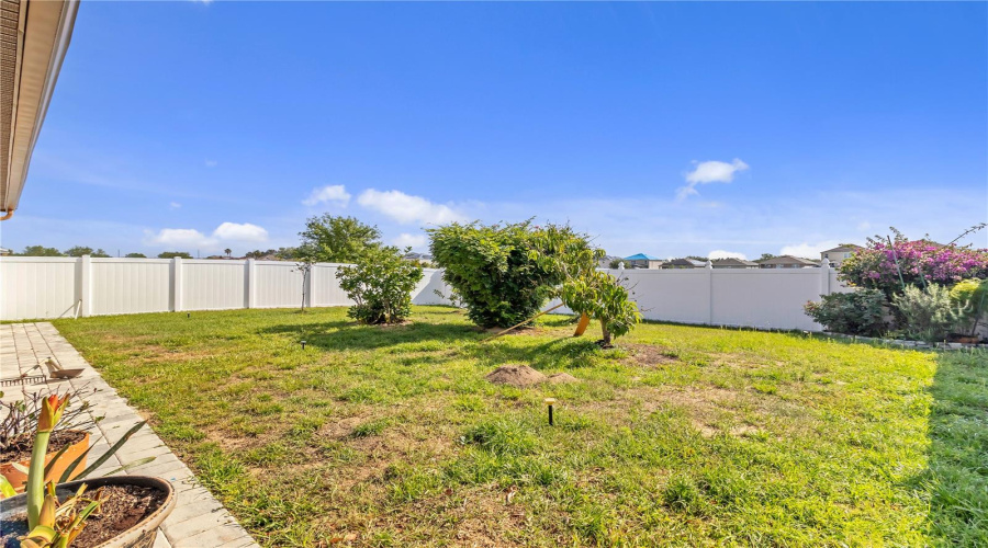 Davenport, Florida 33837, 3 Bedrooms Bedrooms, ,2 Bathroomsbathrooms,Residential,For Sale,Nova,Mfro6297117