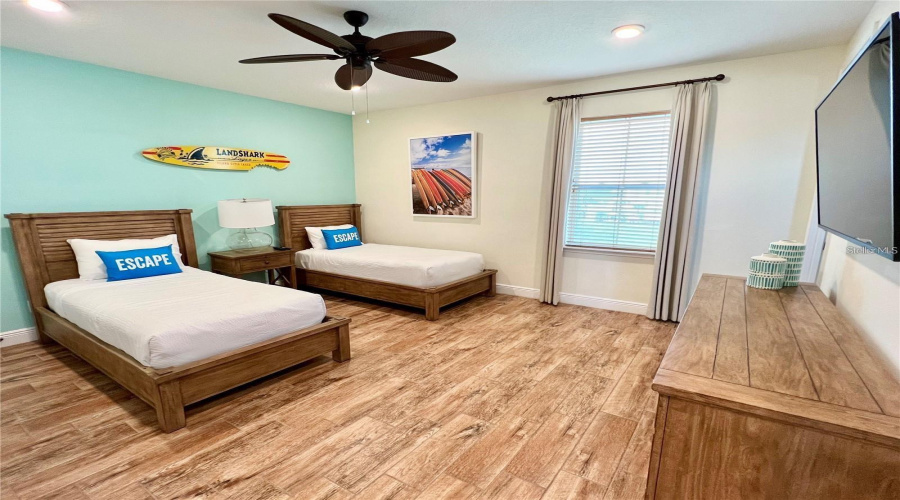 Kissimmee, Florida 34747, 4 Bedrooms Bedrooms, ,4 Bathroomsbathrooms,Residential,For Sale,Shaker,Mfro6297192