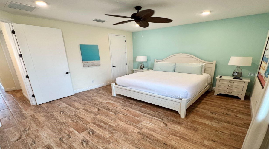 Kissimmee, Florida 34747, 4 Bedrooms Bedrooms, ,4 Bathroomsbathrooms,Residential,For Sale,Shaker,Mfro6297192