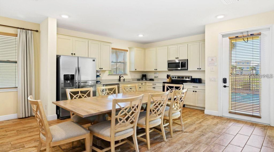 Kissimmee, Florida 34747, 4 Bedrooms Bedrooms, ,4 Bathroomsbathrooms,Residential,For Sale,Shaker,Mfro6297192