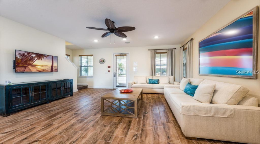 Kissimmee, Florida 34747, 4 Bedrooms Bedrooms, ,4 Bathroomsbathrooms,Residential,For Sale,Shaker,Mfro6297192