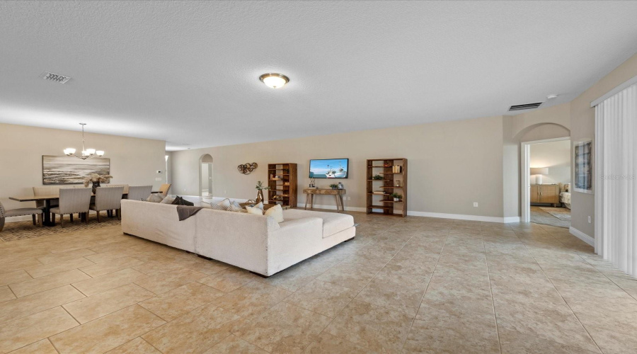 DAVENPORT, Florida 33837, 4 Bedrooms Bedrooms, ,3 BathroomsBathrooms,Residential,For Sale,BENOIT TERRACE,0,MFRO6297306