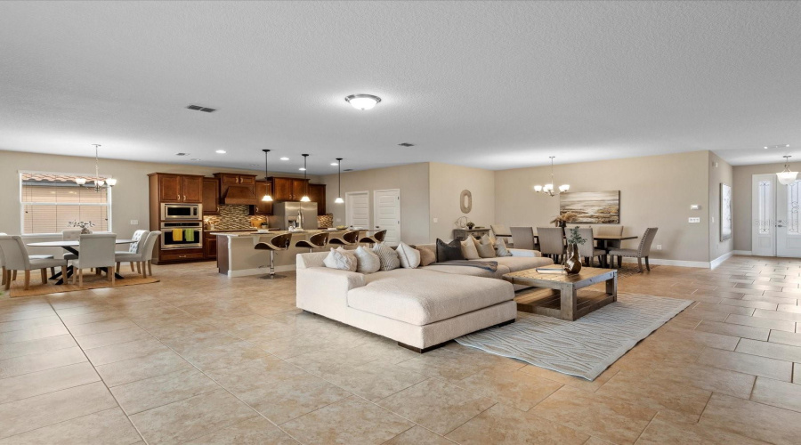 DAVENPORT, Florida 33837, 4 Bedrooms Bedrooms, ,3 BathroomsBathrooms,Residential,For Sale,BENOIT TERRACE,0,MFRO6297306