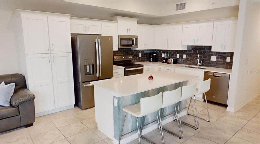 Kissimmee, Florida 34746, 2 Bedrooms Bedrooms, ,2 Bathroomsbathrooms,Residential,For Sale,Paradox,Mfro6297191