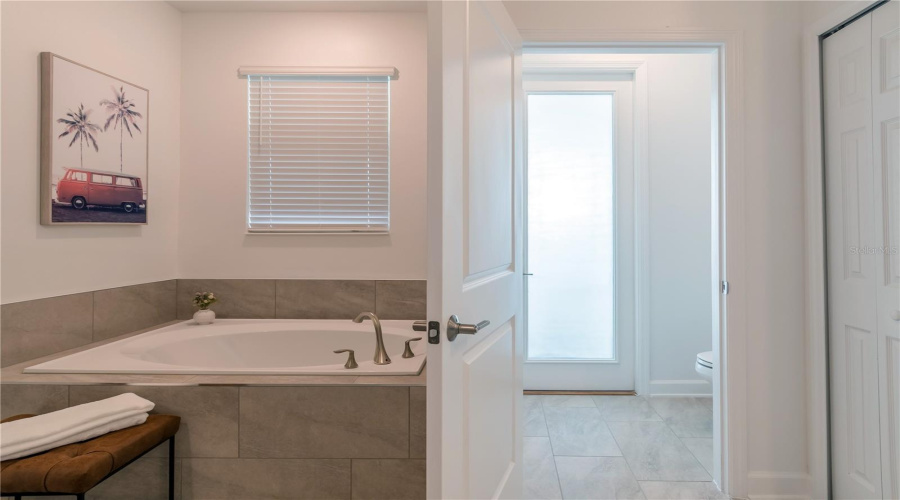 DAVENPORT, Florida 33896, 9 Bedrooms Bedrooms, ,5 BathroomsBathrooms,Residential,For Sale,SOMMERSET HILLS,0,MFRO6246986