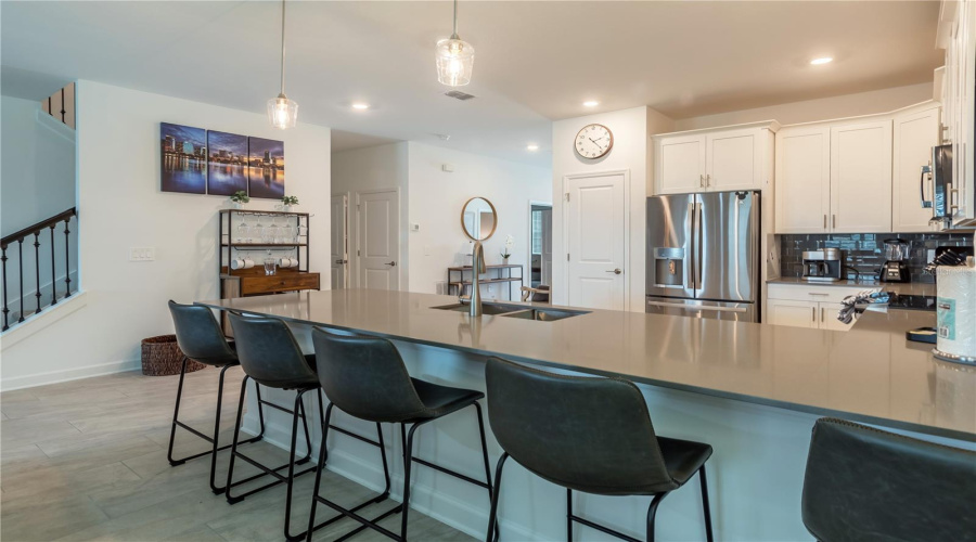 DAVENPORT, Florida 33896, 9 Bedrooms Bedrooms, ,5 BathroomsBathrooms,Residential,For Sale,SOMMERSET HILLS,0,MFRO6246986