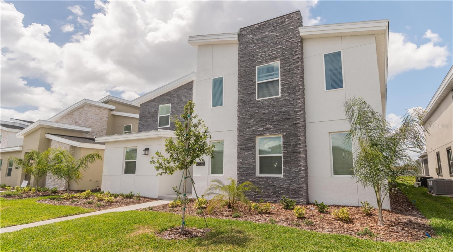 DAVENPORT, Florida 33896, 9 Bedrooms Bedrooms, ,5 BathroomsBathrooms,Residential,For Sale,SOMMERSET HILLS,0,MFRO6246986