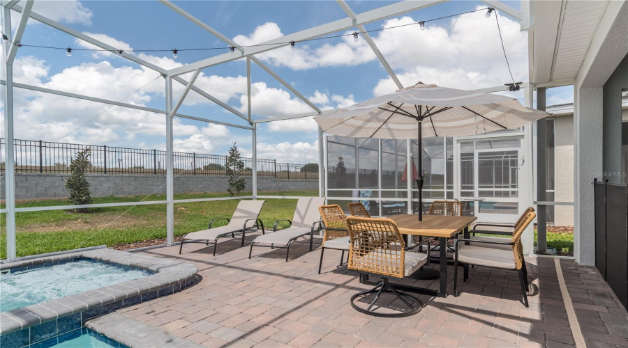 DAVENPORT, Florida 33896, 9 Bedrooms Bedrooms, ,5 BathroomsBathrooms,Residential,For Sale,SOMMERSET HILLS,0,MFRO6246986