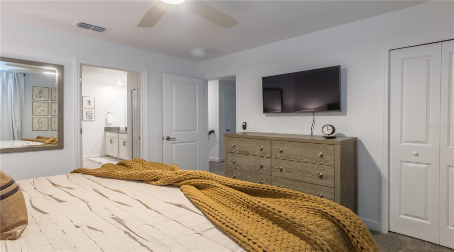 DAVENPORT, Florida 33896, 9 Bedrooms Bedrooms, ,5 BathroomsBathrooms,Residential,For Sale,SOMMERSET HILLS,0,MFRO6246986
