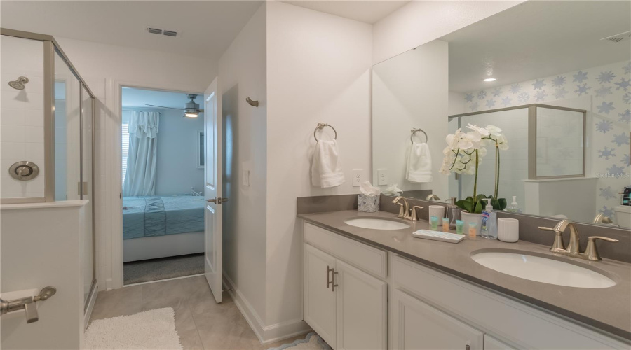 DAVENPORT, Florida 33896, 9 Bedrooms Bedrooms, ,5 BathroomsBathrooms,Residential,For Sale,SOMMERSET HILLS,0,MFRO6246986