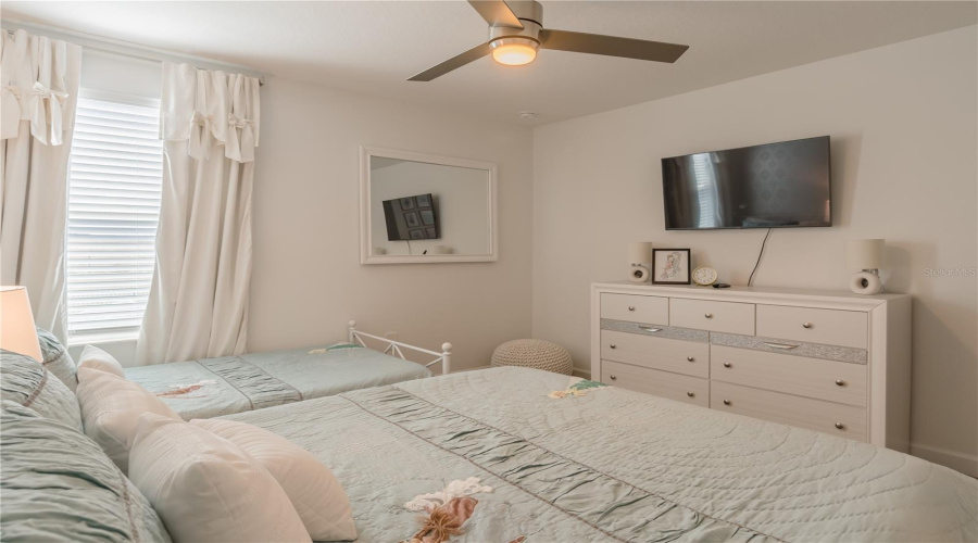 DAVENPORT, Florida 33896, 9 Bedrooms Bedrooms, ,5 BathroomsBathrooms,Residential,For Sale,SOMMERSET HILLS,0,MFRO6246986