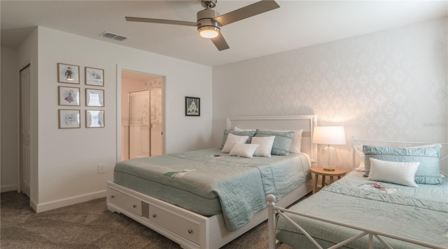 DAVENPORT, Florida 33896, 9 Bedrooms Bedrooms, ,5 BathroomsBathrooms,Residential,For Sale,SOMMERSET HILLS,0,MFRO6246986