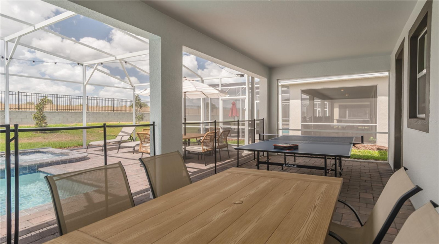 DAVENPORT, Florida 33896, 9 Bedrooms Bedrooms, ,5 BathroomsBathrooms,Residential,For Sale,SOMMERSET HILLS,0,MFRO6246986