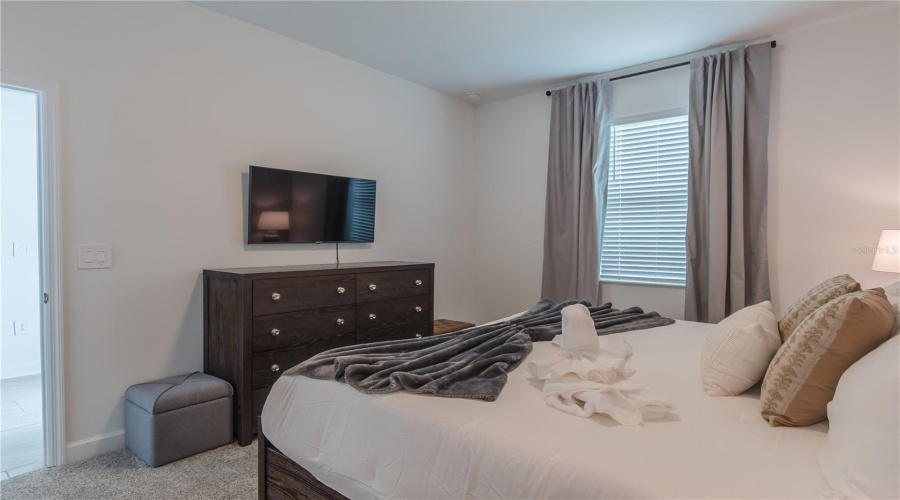 DAVENPORT, Florida 33896, 9 Bedrooms Bedrooms, ,5 BathroomsBathrooms,Residential,For Sale,SOMMERSET HILLS,0,MFRO6246986