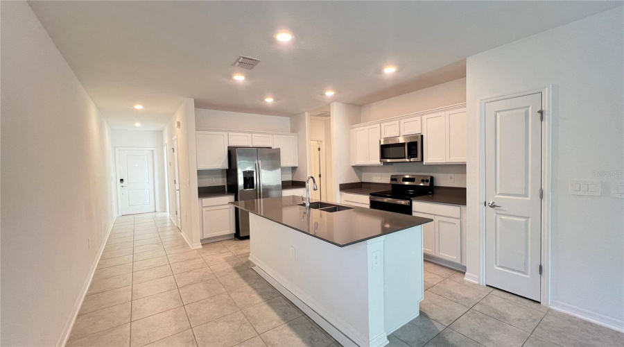 Kissimmee, Florida 34746, 3 Bedrooms Bedrooms, ,2 Bathroomsbathrooms,Residential,For Sale,Babbling Brook,Mfrs5124196