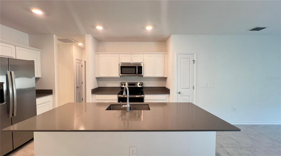 Kissimmee, Florida 34746, 3 Bedrooms Bedrooms, ,2 Bathroomsbathrooms,Residential,For Sale,Babbling Brook,Mfrs5124196