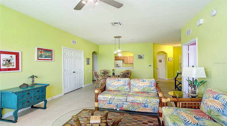 KISSIMMEE, Florida 34747, 3 Bedrooms Bedrooms, ,2 BathroomsBathrooms,Residential,For Sale,ALMATON,0,MFRO6296915