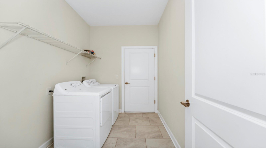 DAVENPORT, Florida 33837, 3 Bedrooms Bedrooms, ,2 BathroomsBathrooms,Residential,For Sale,OAK MARSH,0,MFRO6297271