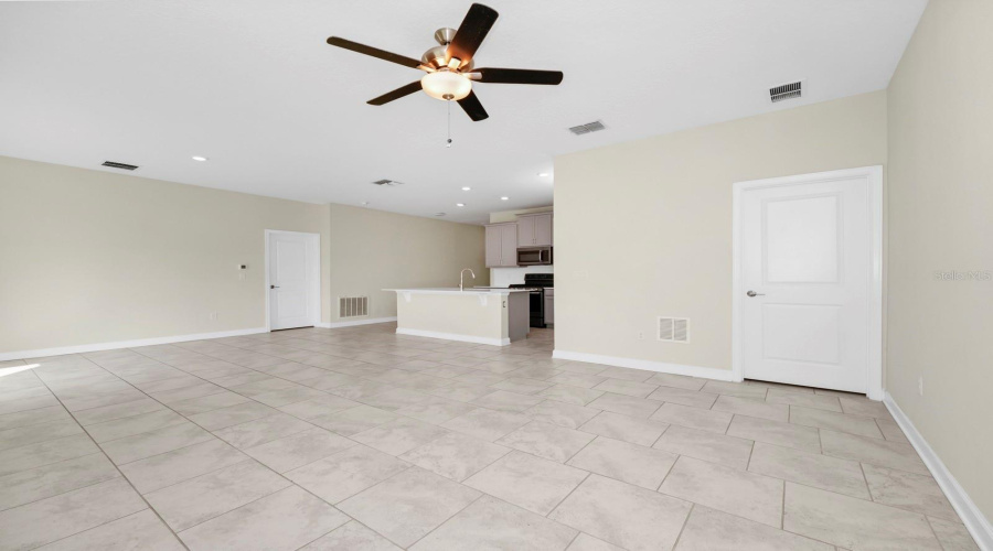 DAVENPORT, Florida 33837, 3 Bedrooms Bedrooms, ,2 BathroomsBathrooms,Residential,For Sale,OAK MARSH,0,MFRO6297271