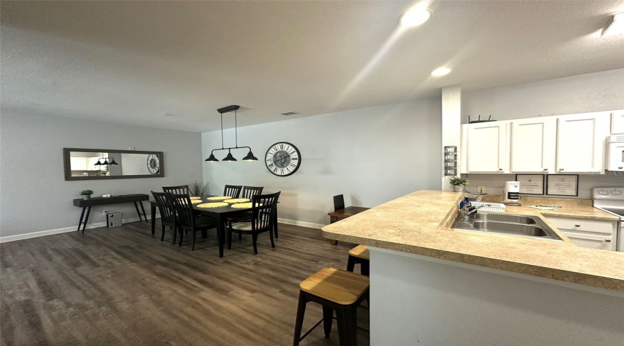 KISSIMMEE, Florida 34747, 3 Bedrooms Bedrooms, ,2 BathroomsBathrooms,Residential,For Sale,FELTRIM,MFRO6297353