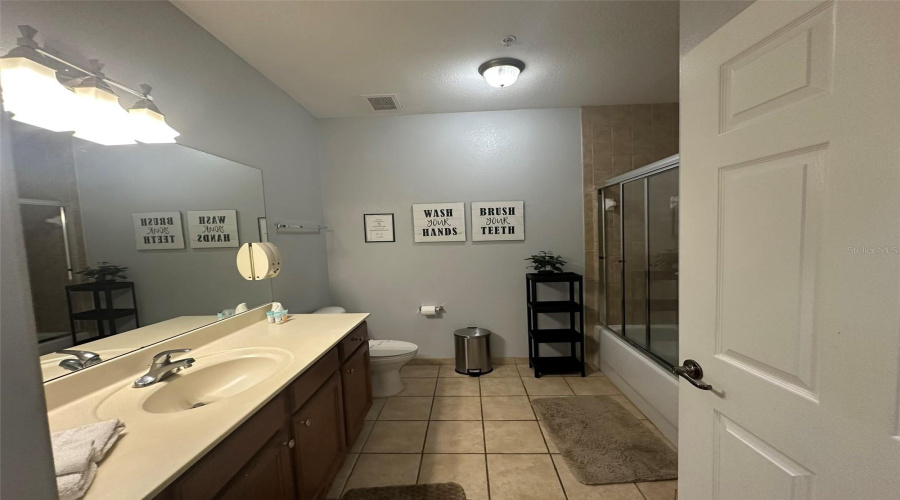 KISSIMMEE, Florida 34747, 3 Bedrooms Bedrooms, ,2 BathroomsBathrooms,Residential,For Sale,FELTRIM,MFRO6297353