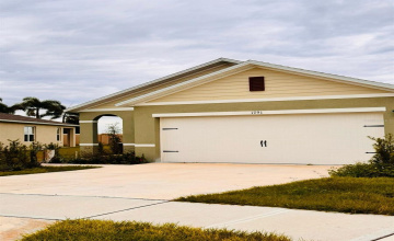 Davenport, Florida 33837, 3 Bedrooms Bedrooms, ,2 Bathroomsbathrooms,Residential,For Sale,Post Oak,Mfrs5124410