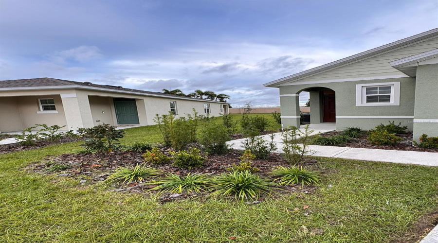 Davenport, Florida 33837, 3 Bedrooms Bedrooms, ,2 Bathroomsbathrooms,Residential,For Sale,Post Oak,Mfrs5124410