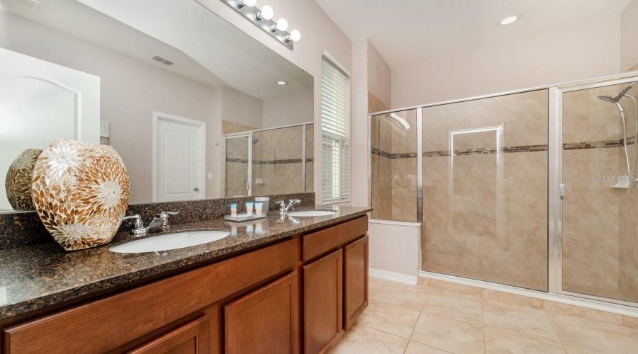DAVENPORT, Florida 33837, 4 Bedrooms Bedrooms, ,2 BathroomsBathrooms,Residential,For Sale,BRIDGEFORD CROSSING,0,MFRO6296971