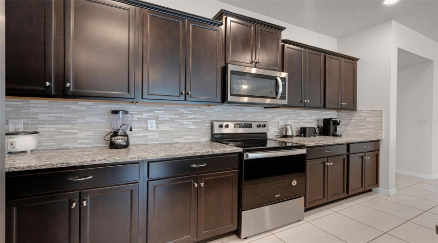 Davenport, Florida 33897, 5 Bedrooms Bedrooms, ,4 Bathroomsbathrooms,Residential,For Sale,Jetty,Mfro6296243
