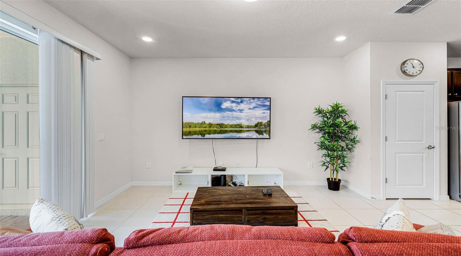 Davenport, Florida 33897, 5 Bedrooms Bedrooms, ,4 Bathroomsbathrooms,Residential,For Sale,Jetty,Mfro6296243