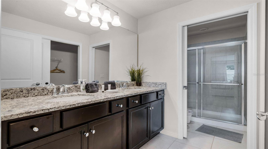 Davenport, Florida 33897, 5 Bedrooms Bedrooms, ,4 Bathroomsbathrooms,Residential,For Sale,Jetty,Mfro6296243