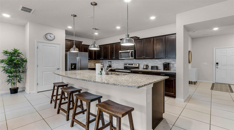 Davenport, Florida 33897, 5 Bedrooms Bedrooms, ,4 Bathroomsbathrooms,Residential,For Sale,Jetty,Mfro6296243