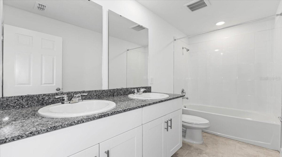 Davenport, Florida 33837, 4 Bedrooms Bedrooms, ,2 Bathroomsbathrooms,Residential,For Sale,White Tail,Mfro6232789