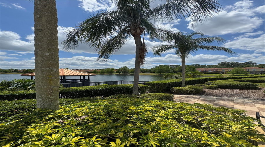 Kissimmee, Florida 34747, 4 Bedrooms Bedrooms, ,3 Bathroomsbathrooms,Residential,For Sale,Yellow Lantana,Mfro6297350