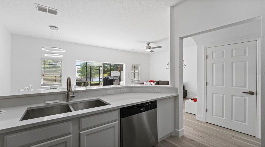 Kissimmee, Florida 34747, 4 Bedrooms Bedrooms, ,3 Bathroomsbathrooms,Residential,For Sale,Yellow Lantana,Mfro6297350