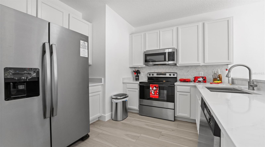 Kissimmee, Florida 34747, 4 Bedrooms Bedrooms, ,3 Bathroomsbathrooms,Residential,For Sale,Yellow Lantana,Mfro6297350