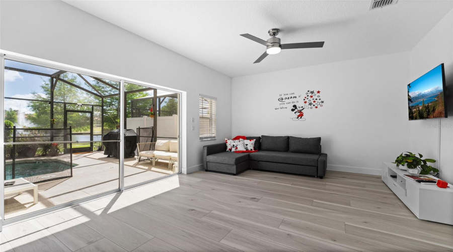 Kissimmee, Florida 34747, 4 Bedrooms Bedrooms, ,3 Bathroomsbathrooms,Residential,For Sale,Yellow Lantana,Mfro6297350