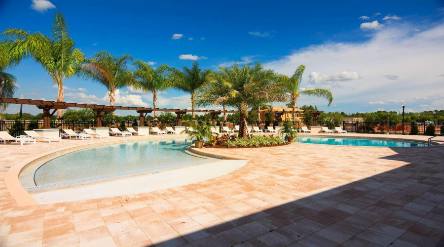 Kissimmee, Florida 34747, 4 Bedrooms Bedrooms, ,3 Bathroomsbathrooms,Residential,For Sale,Shine,Mfrs5124447