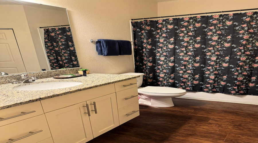 Kissimmee, Florida 34747, 4 Bedrooms Bedrooms, ,3 Bathroomsbathrooms,Residential,For Sale,Shine,Mfrs5124447