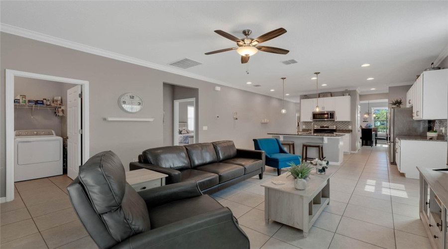 Kissimmee, Florida 34746, 3 Bedrooms Bedrooms, ,2 Bathroomsbathrooms,Residential,For Sale,Grasmere View,Mfro6297048