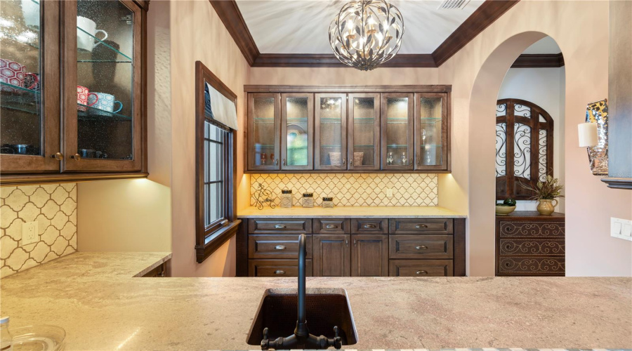 Wet bar off of the formal dining - perfect for entertaining