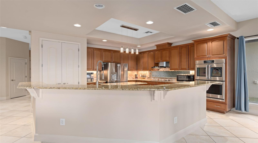 DAVENPORT, Florida 33837, 4 Bedrooms Bedrooms, ,4 BathroomsBathrooms,Residential,For Sale,CALLAWAY,0,MFRS5124540