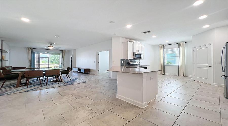 DAVENPORT, Florida 33837, 4 Bedrooms Bedrooms, ,3 BathroomsBathrooms,Residential,For Sale,PRESTON,MFRS5124259