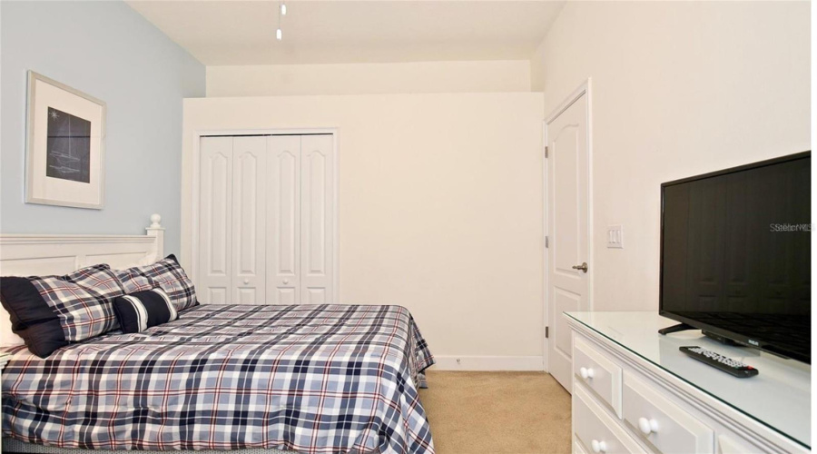 DAVENPORT, Florida 33837, 4 Bedrooms Bedrooms, ,3 BathroomsBathrooms,Residential,For Sale,OAKTREE,0,MFRS5124292