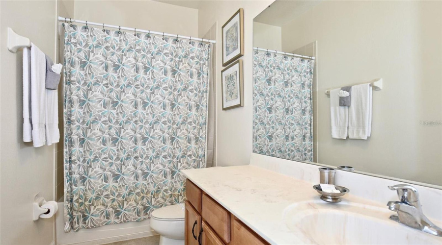 DAVENPORT, Florida 33837, 4 Bedrooms Bedrooms, ,3 BathroomsBathrooms,Residential,For Sale,OAKTREE,0,MFRS5124292