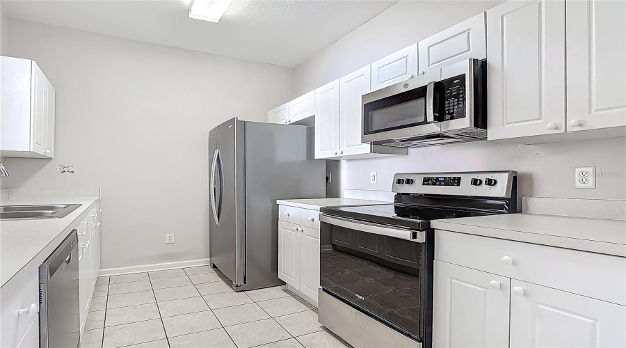 KISSIMMEE, Florida 34747, 3 Bedrooms Bedrooms, ,2 BathroomsBathrooms,Residential,For Sale,SILVER PALM,0,MFRG5095431