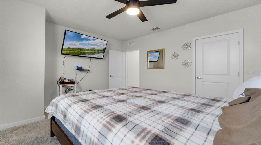 KISSIMMEE, Florida 34746, 4 Bedrooms Bedrooms, ,2 BathroomsBathrooms,Residential,For Sale,ROYAL POINT,0,MFRO6296744