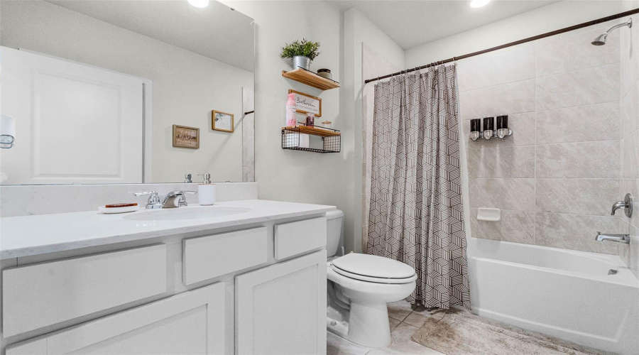 KISSIMMEE, Florida 34746, 4 Bedrooms Bedrooms, ,2 BathroomsBathrooms,Residential,For Sale,ROYAL POINT,0,MFRO6296744